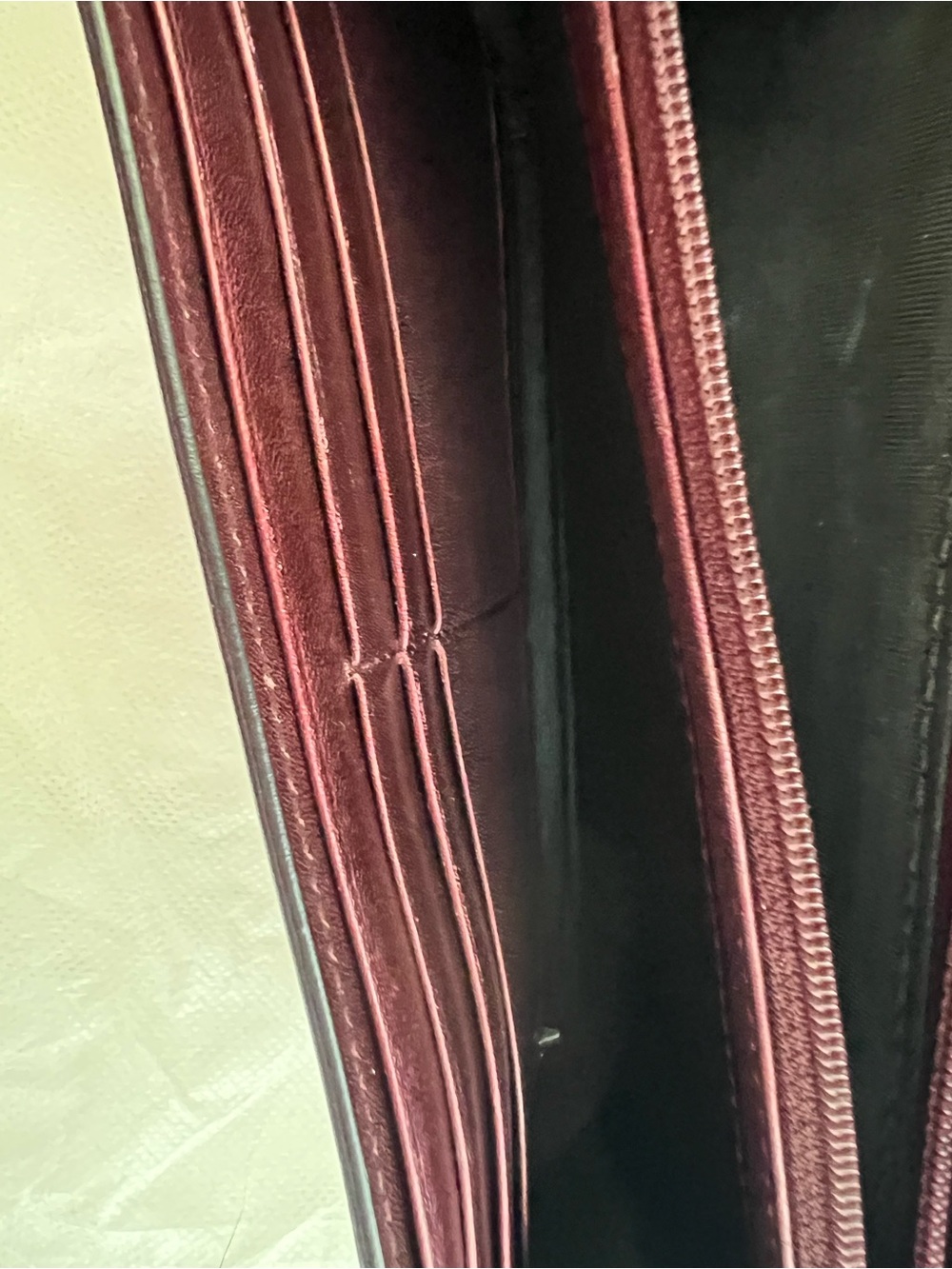 Gucci Burgundy Patent Leather GG Heart Continental Wallet - Picture 4 of 11
